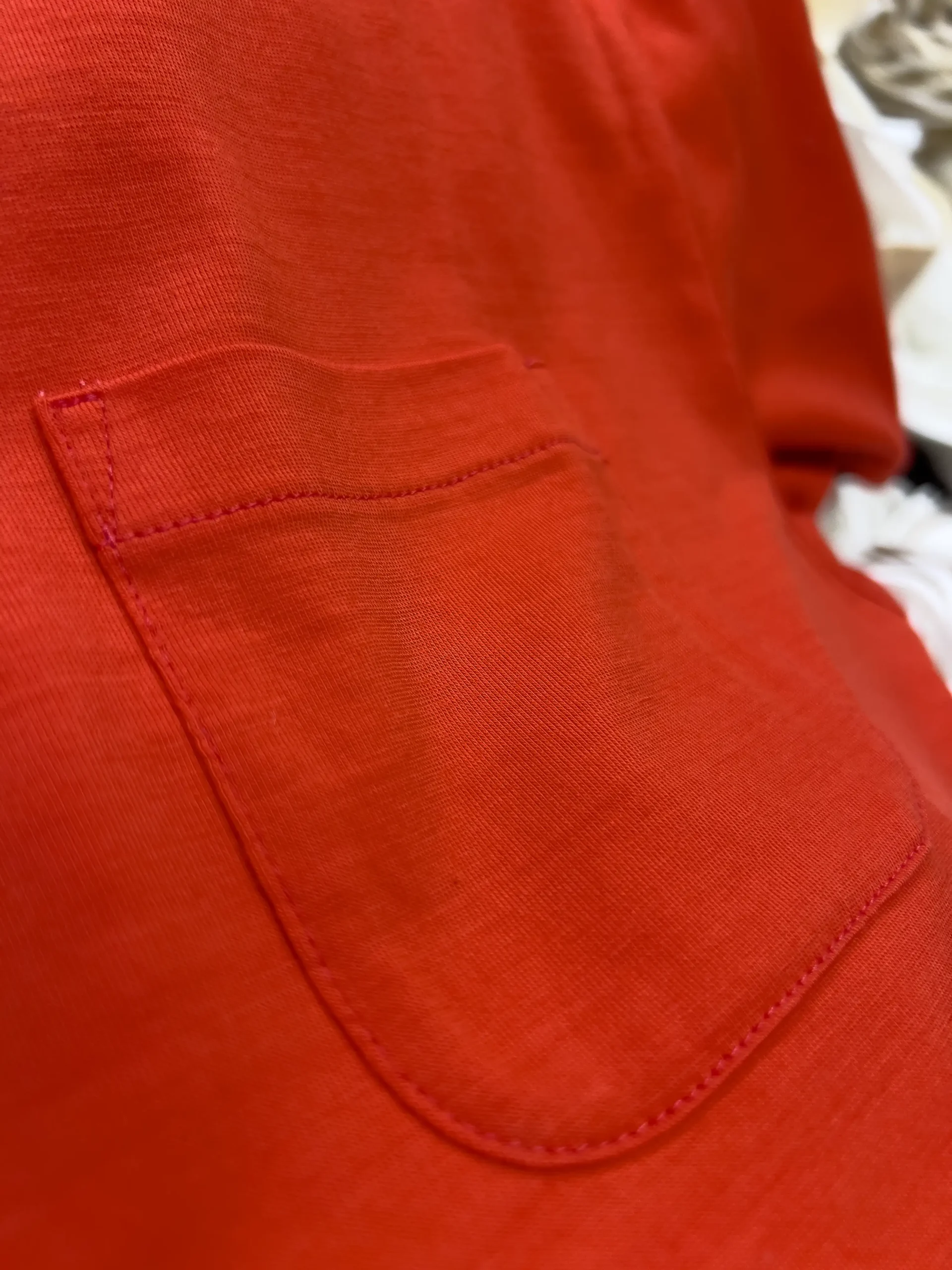 Dettaglio tasca t-shirt merino premium